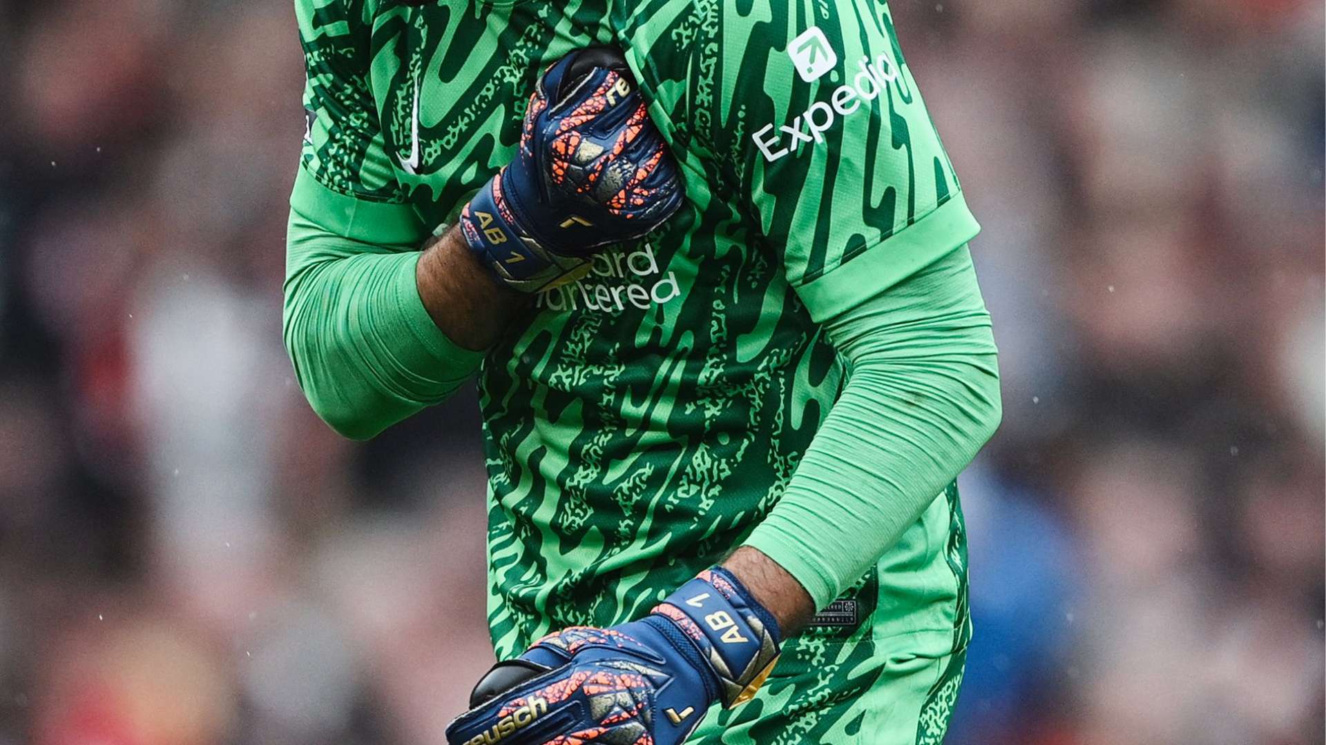 相较之下 相较之下